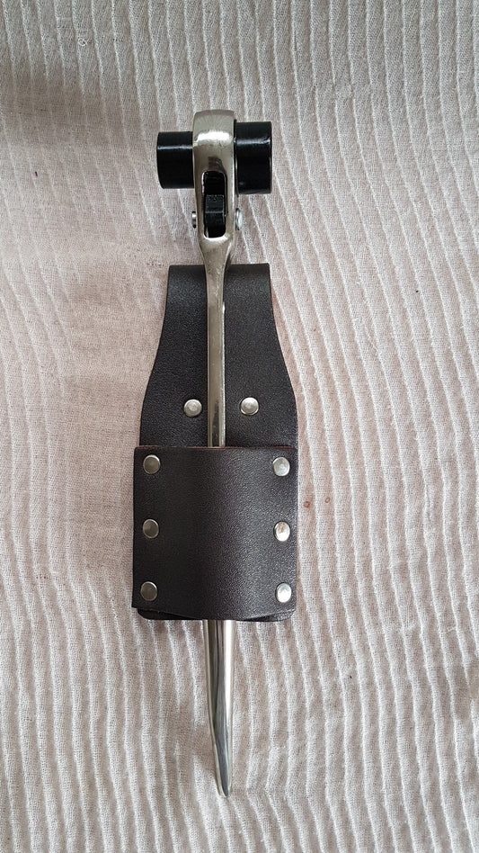 6411633