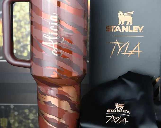 Post Malone x Stanley 1913 Quencher H2.0 FlowState™ Tumbler 40 oz – MultiCam® Camo